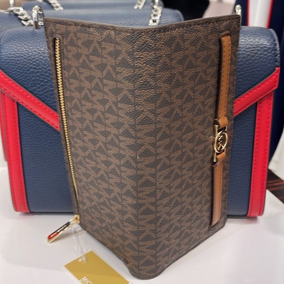 Michael Kors Reed Large Bifold Signature Snap Wallet Card Case 
Brown 
NWT - Picture 7 of 16